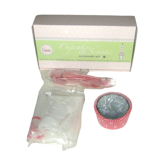 Royal Caribbean International Cookbook Apron Piping Liner Cupcakes Scoops Baking - Picture 3 of 8